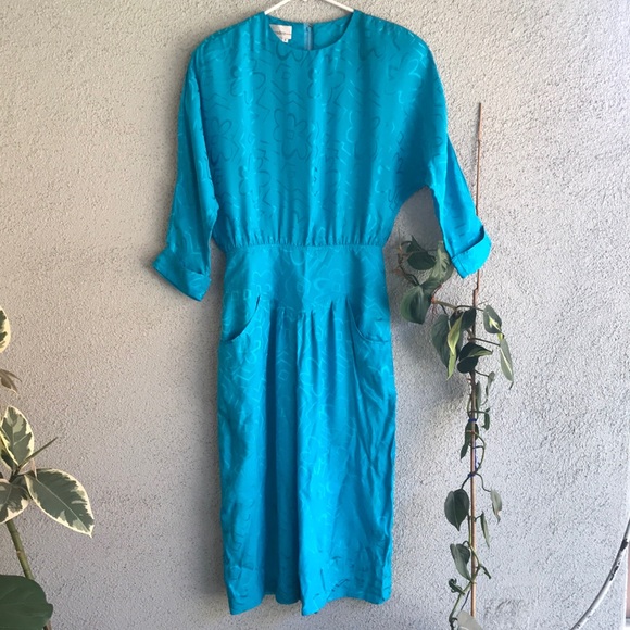 Woman’s Size 6 Vintage 80’s Silk Turquoise Dolman Sleeves Dress - Picture 1 of 12